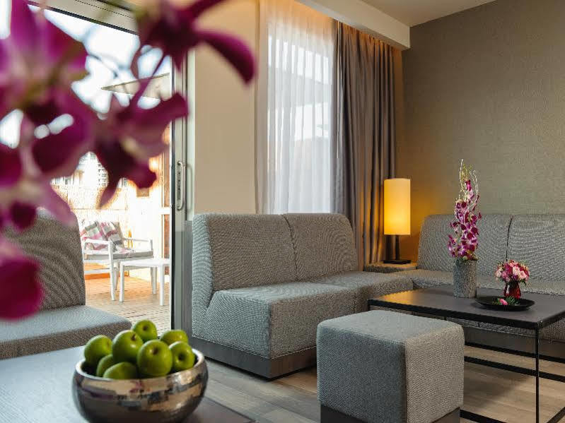 Herods Herzliya Hotel By The Beach Exterior photo